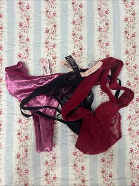NWT BUNDLE of 3 thong panties Victoria’s Secret underwear velvet Swiss dot SZ L